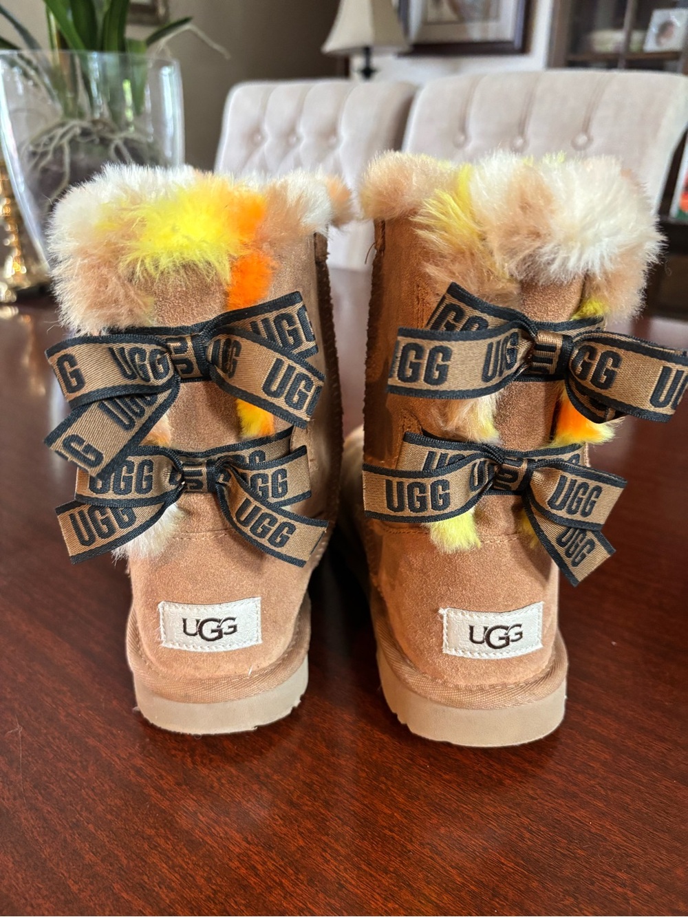 UGG Kids Bailey Bow Plaid Punk Style Brown Suede Ankle Boot Size 3 Kids